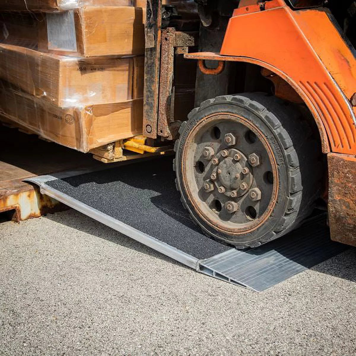 45in HD Grit-Coat Shipping Container Ramps 8,000 lb. Capacity D921