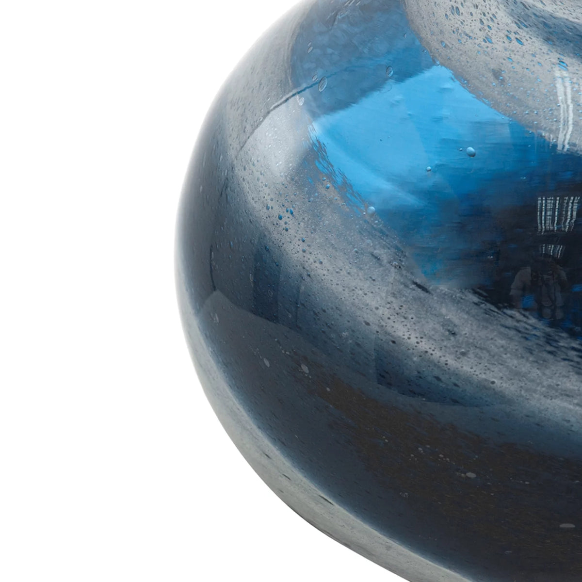 Glass Vase with Swirl Design X689