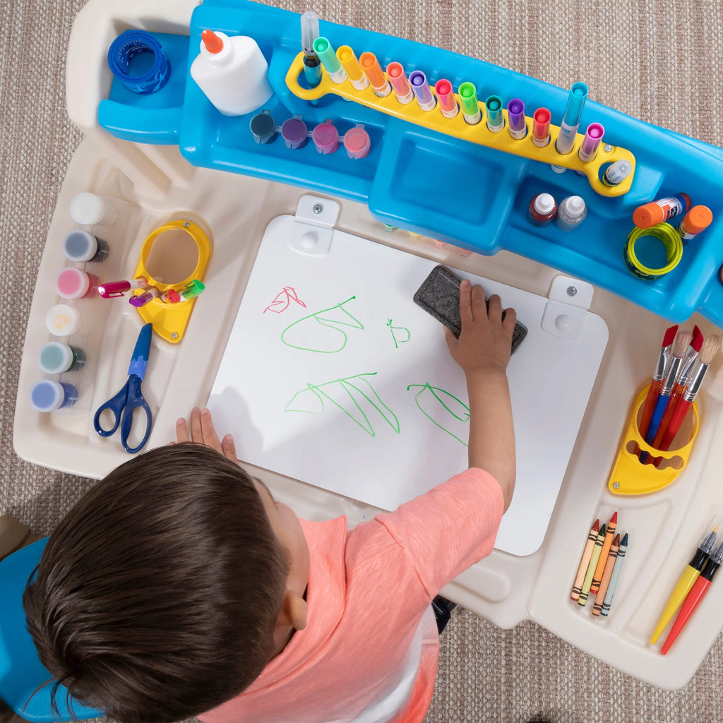 Plastic Kids Activity Center and Table F5553
