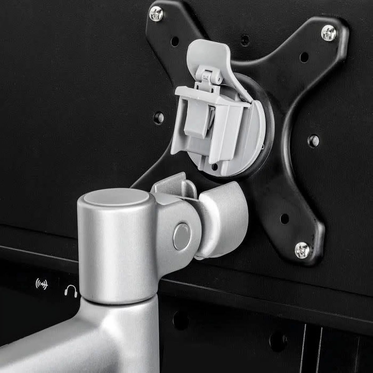 Full Motion Display Wall Mount Silver B9285