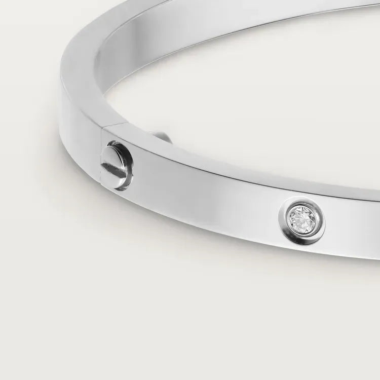 Bracelet with 6 Diamonds R871
