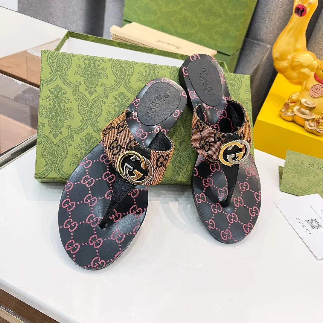 Slippers C881774