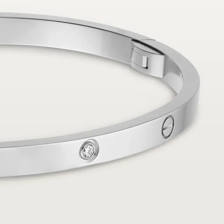 Bracelet with 6 Diamonds R871