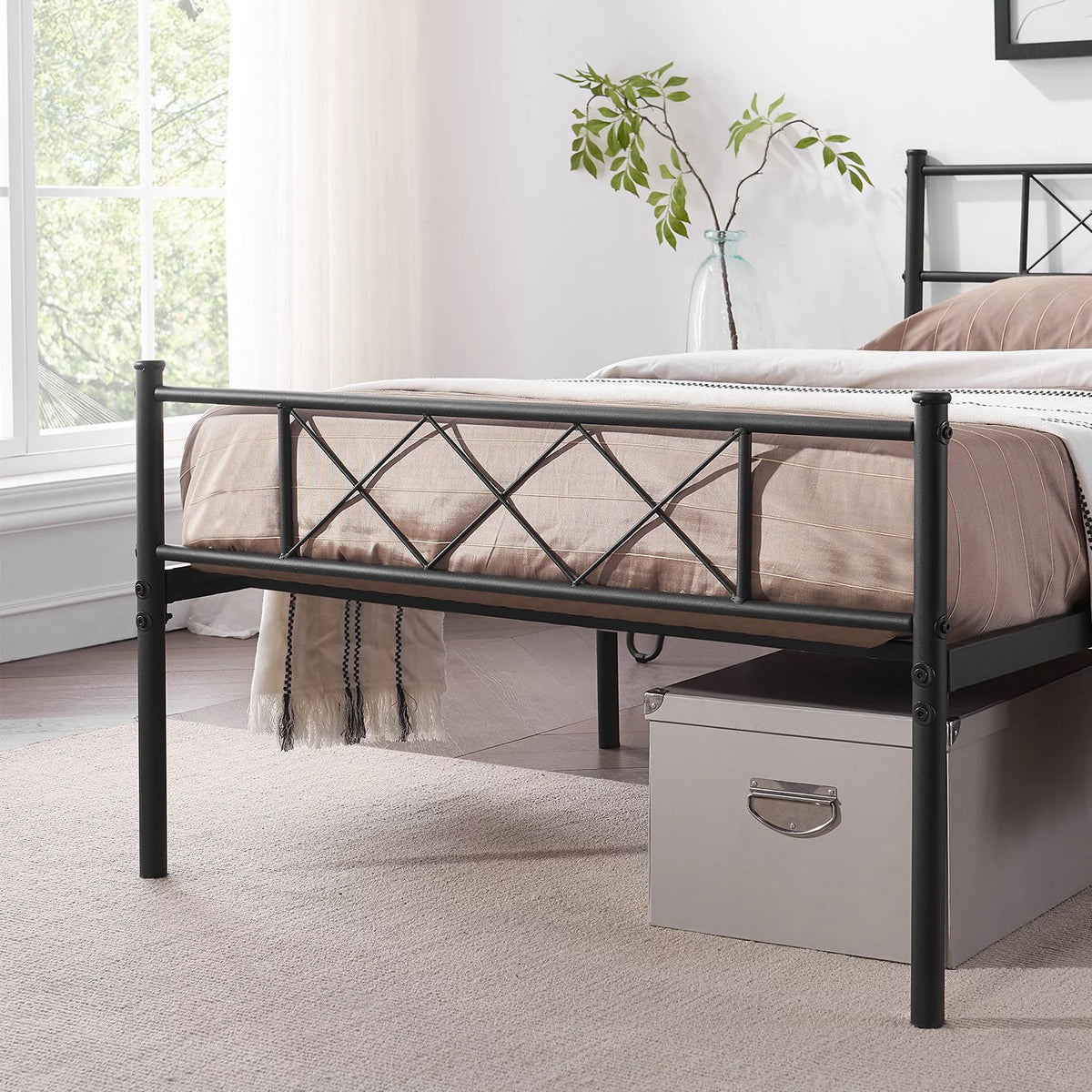 3-piece Bedroom Set with Nightstand B50110