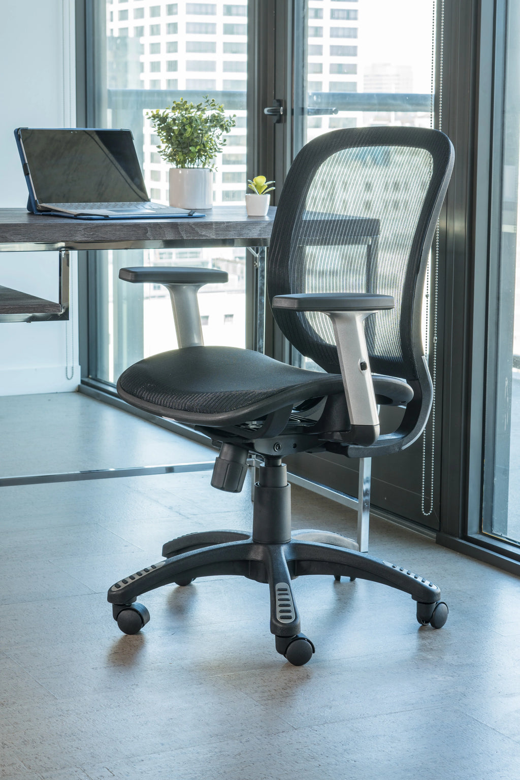 Fully Meshed Ergonomic Height Adjustable Office Chair with Armrests I212400