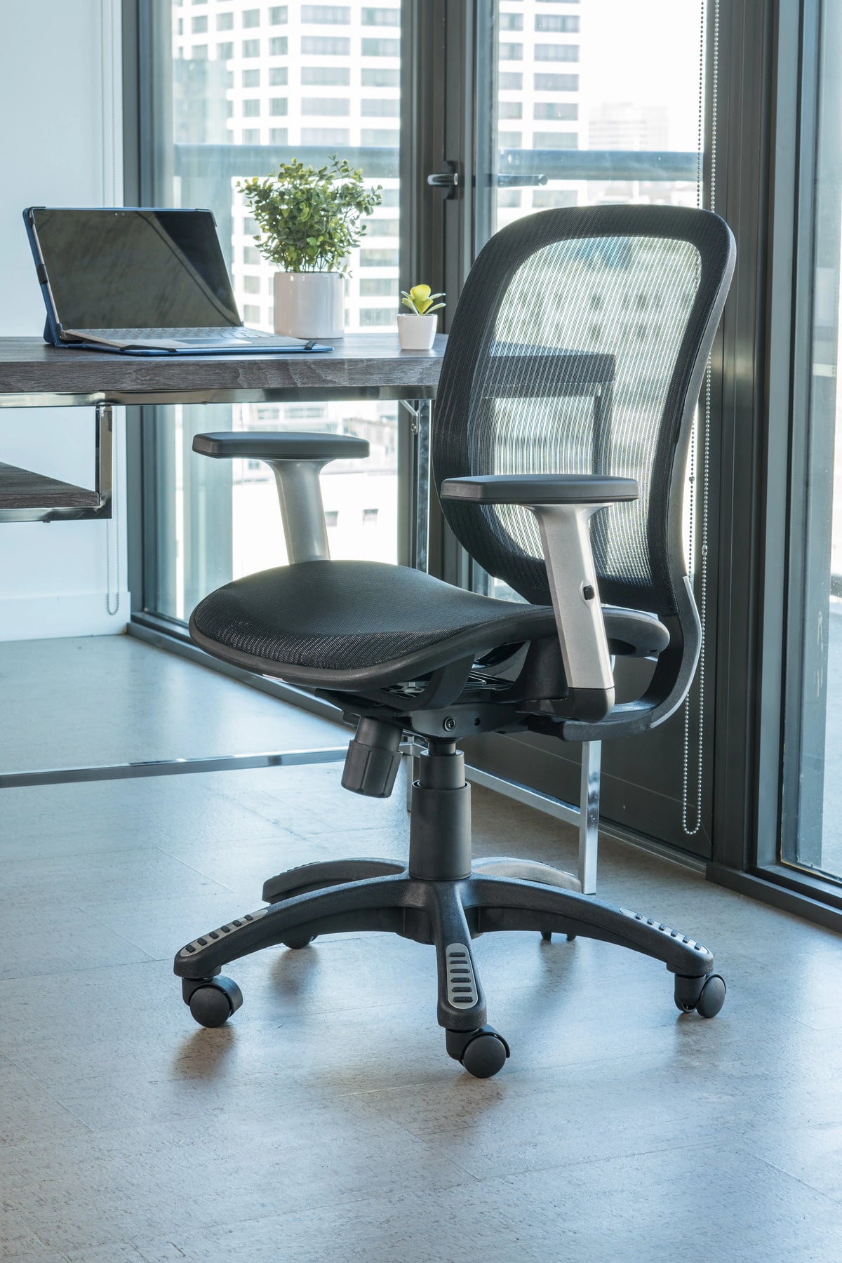 Fully Meshed Ergonomic Height Adjustable Office Chair with Armrests I212400