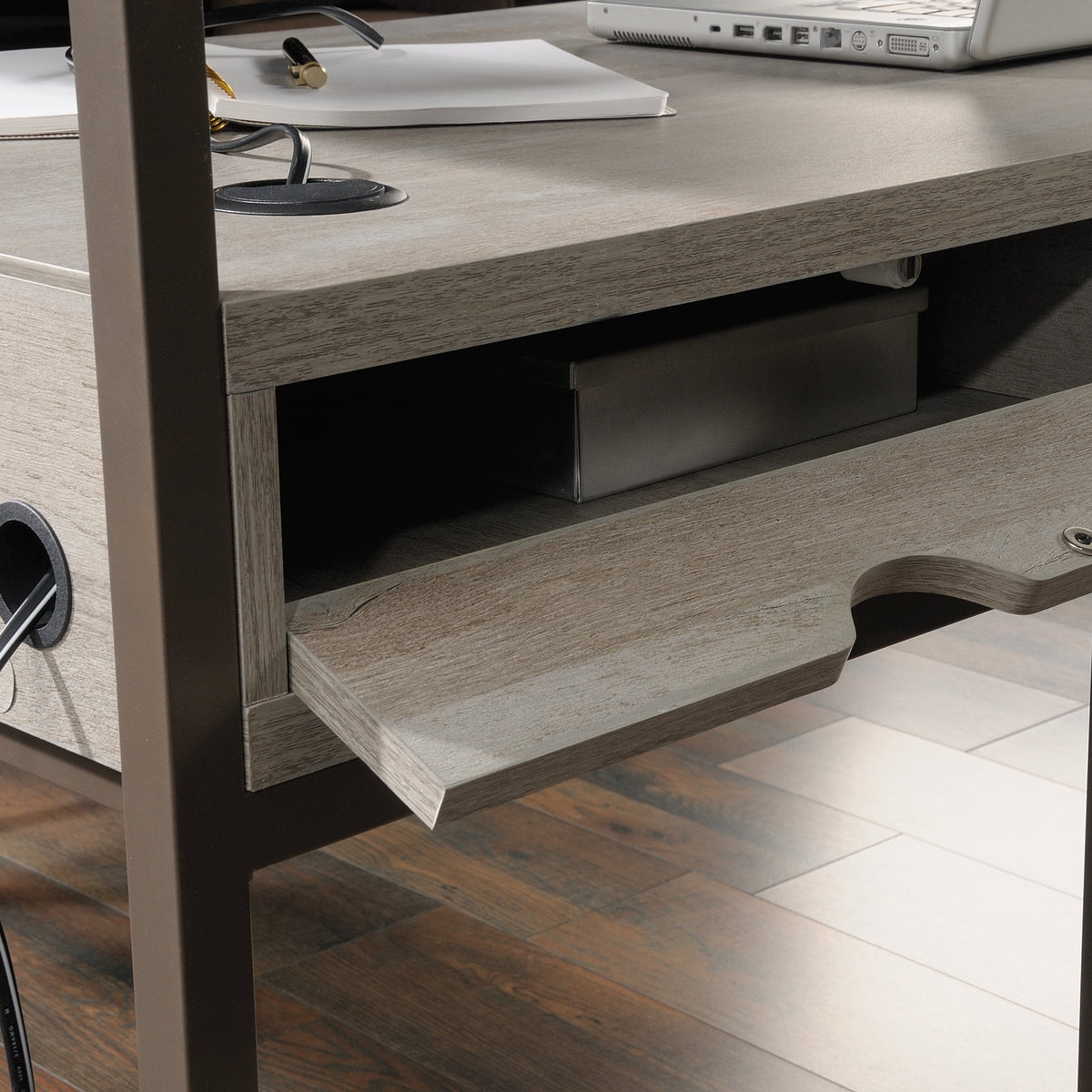 L-Shaped Desk C645104