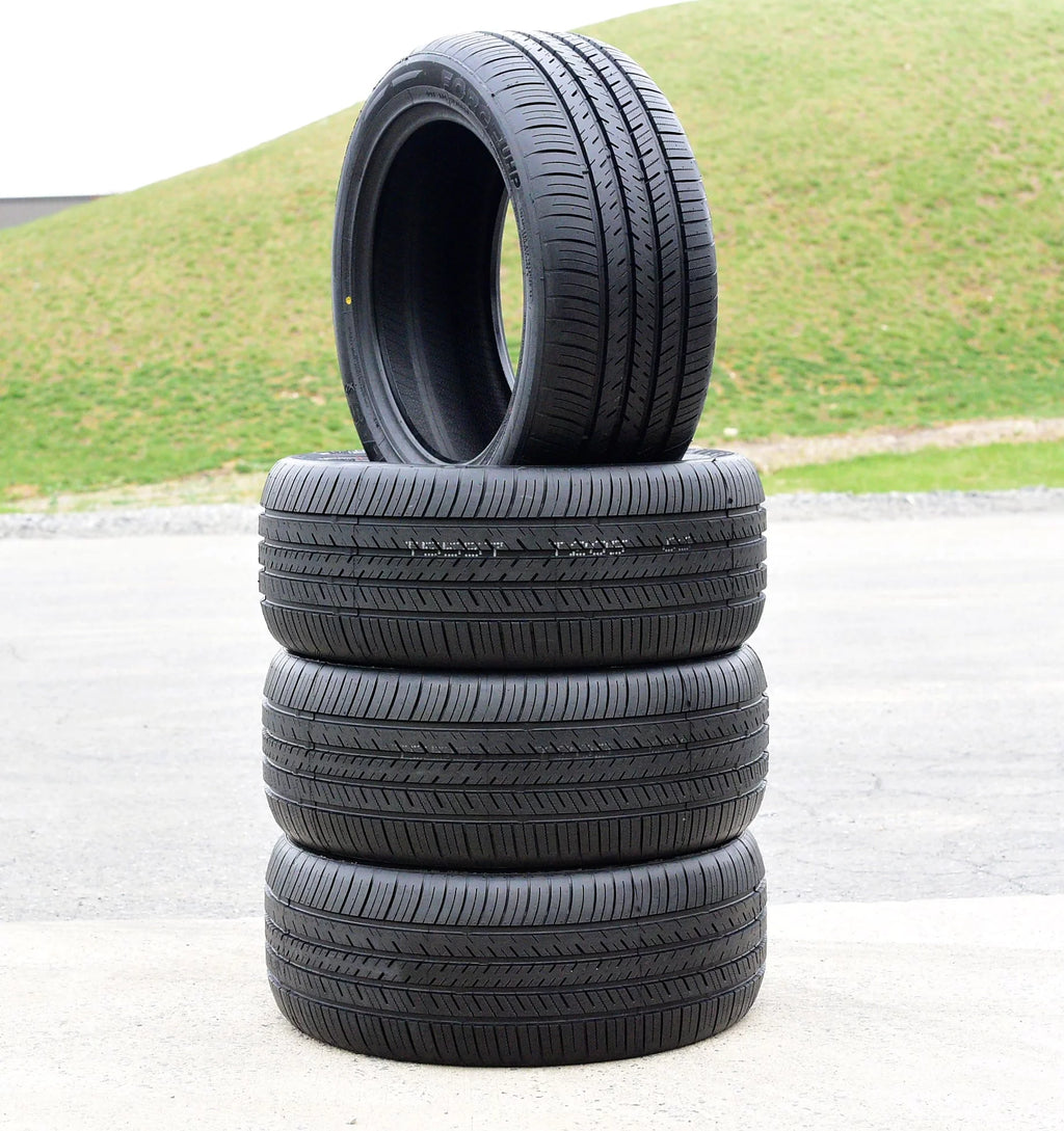 Set of 4 255/40R18 99Y XL High Performance Tires Q76195