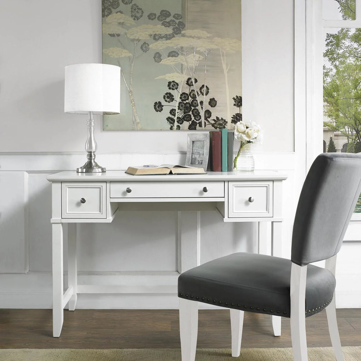 White Desk U600747